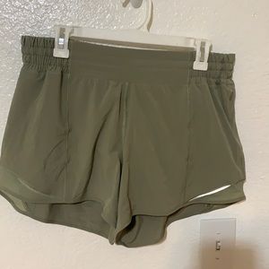 Lululemon Hotty Hot Shorts 4 inch high rise